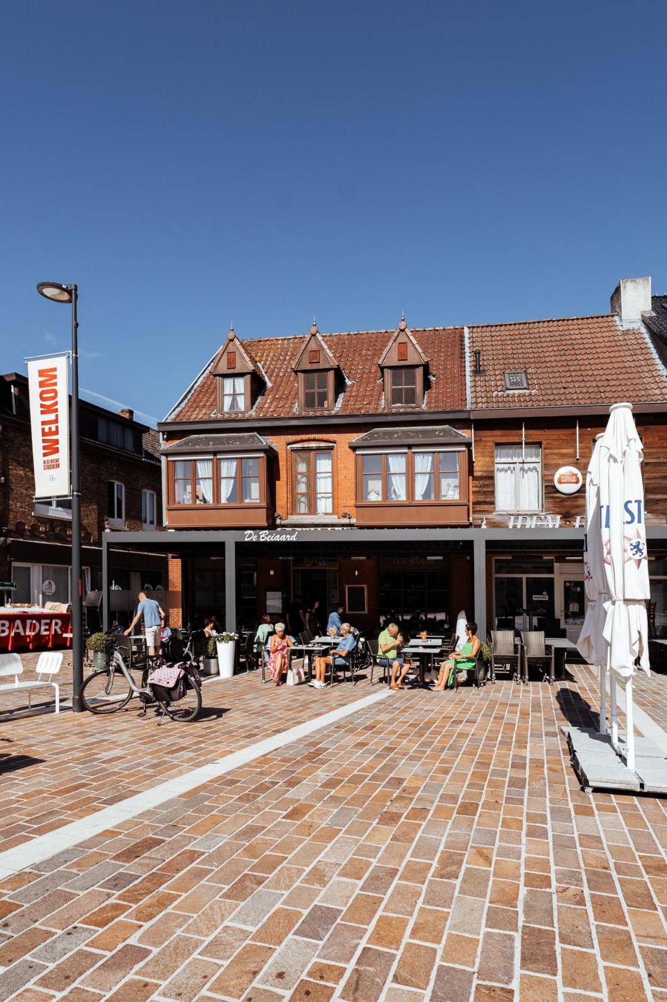 Hotel Brasserie De Beiaard Torhout Exterior photo